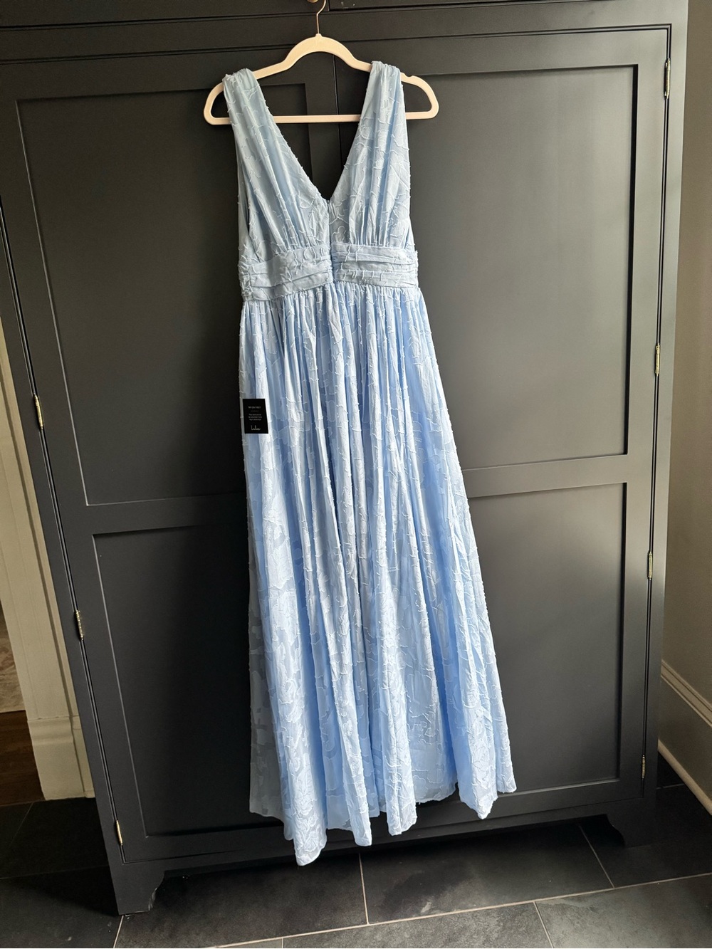 Lulu’s Sweet Sophistication Light Blue V-Neck Maxi Dress NWT - Picture 4 of 5